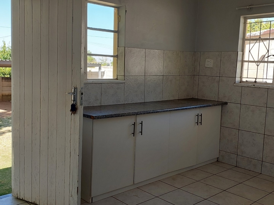 To Let 3 Bedroom Property for Rent in Noordhoek Free State